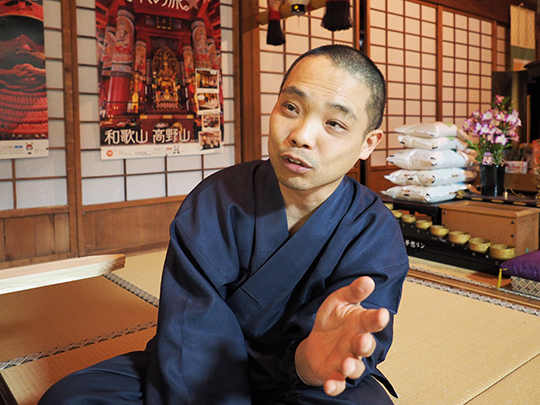 童楽寺住職の安武さん